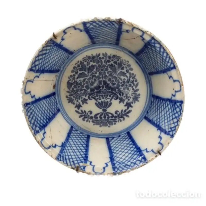 Lebrillo Antiguo de Cerámica de Triana - Decoración Floral Azul sobre Blanco