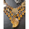 Gargantilla de Plata con Fósiles de Amonites y Ámbar - Joya Paleontológica Exclusiva