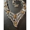 Gargantilla de Plata con Fósiles de Amonites y Ámbar - Joya Paleontológica Exclusiva
