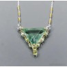 Gargantilla de plata con piedra de fluorita natural de 14 quilates en forma triangular