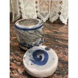 Conjunto de Tres Tarros Artesanales de Cerámica con Decoración Azul - Pieza Única