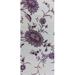Mantón de Manila de Seda Crema con Bordado Floral en Tono Morado - Pieza Textil
