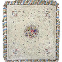 Colcha de Manila en seda del siglo XIX con bordados coloridos y flecos