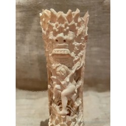 Escultura de hueso tallada a mano - Detalles intrincados