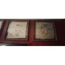 Pareja de Bordados Antiguos Enmarcados - Textiles Florales Vintage Doble Cristal