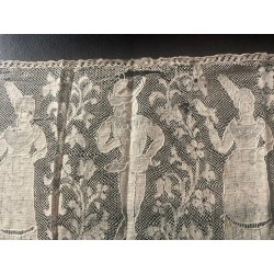 Encaje Antiguo Vintage con Figuras Humanas Coleccionista Exclusivo