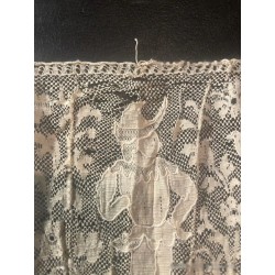 Encaje Antiguo Vintage con Figuras Humanas Coleccionista Exclusivo