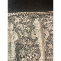 Encaje Antiguo Vintage con Figuras Humanas Coleccionista Exclusivo