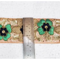 Entredós Bordado Vintage Oro y Seda Diseño Floral Artesanal