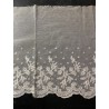 Encaje Vintage Francés - Pieza Delicada de Coleccionista con Bordado Floral