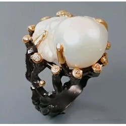 Anillo de plata con perla barroca, pieza única realizada a mano