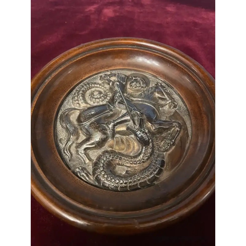 Obra de Arte en Plata - Escena Emblemática de San Jordi Matando al Dragón Obra de Arte en Plata - Escena Emblemática de San Jordi Matando al Dragón